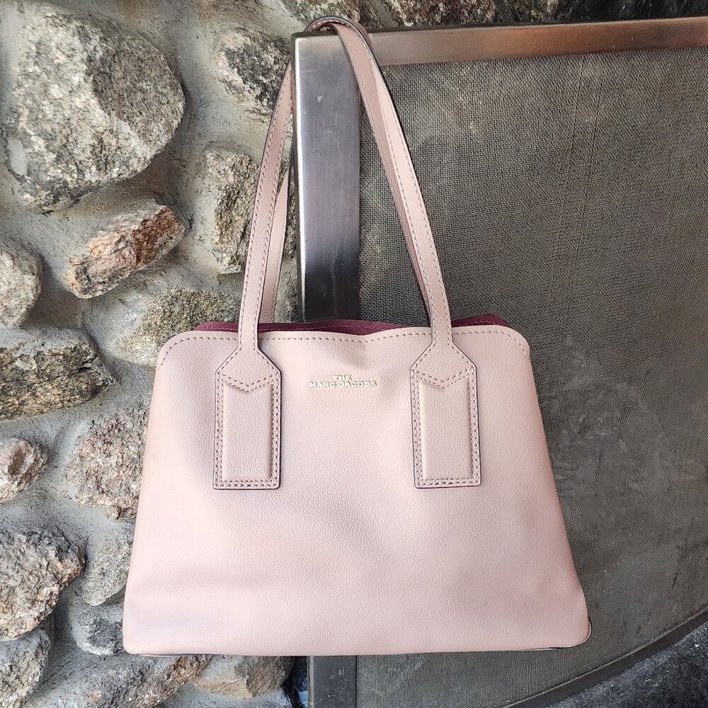 The Marc Jacobs Luxurious Taille Pale Pink Leather Tote Bag